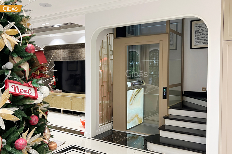 thang máy Cibes tại tầng 1